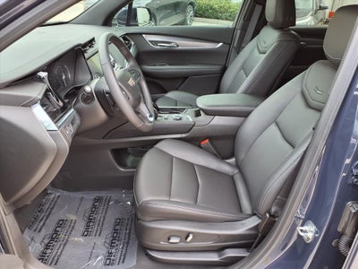 2025 Cadillac XT6 Luxury