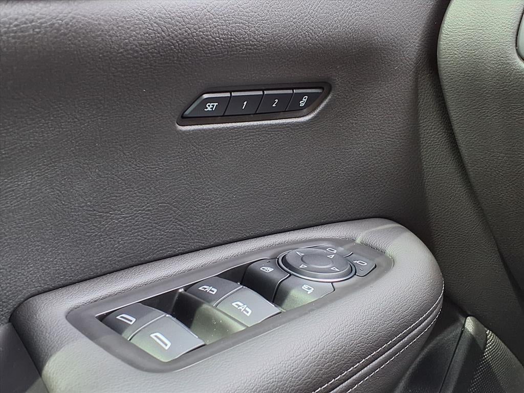 2025 Cadillac XT6 Luxury