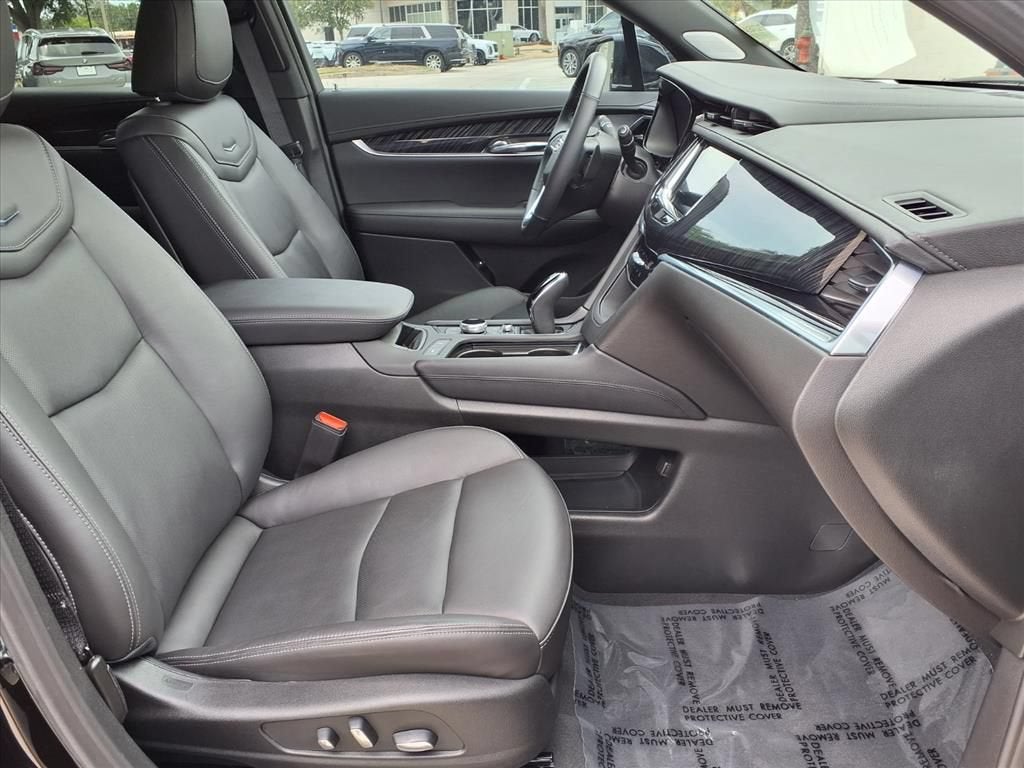 2025 Cadillac XT6 Premium Luxury