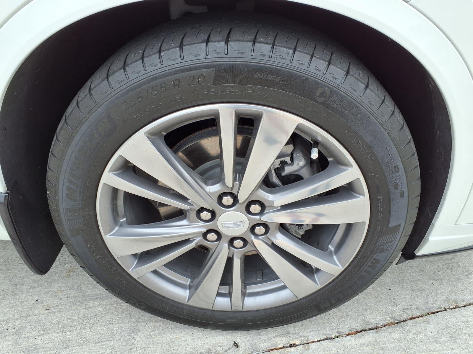 2022 Cadillac XT6 Premium Luxury