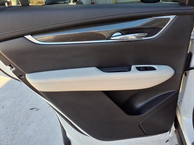 2022 Cadillac XT6 Sport