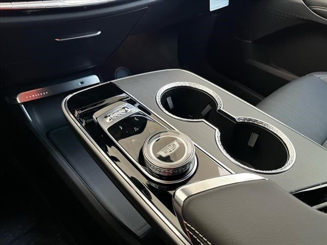 2025 Cadillac LYRIQ Luxury 1