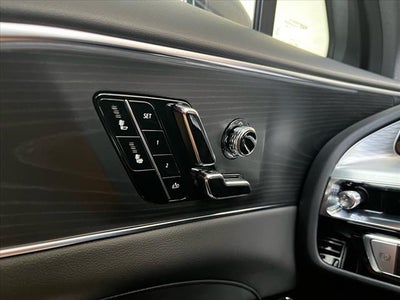 2025 Cadillac LYRIQ Luxury 1