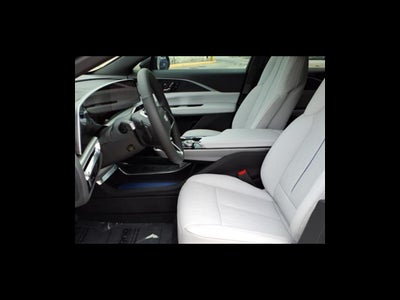 2025 Cadillac LYRIQ Luxury 1