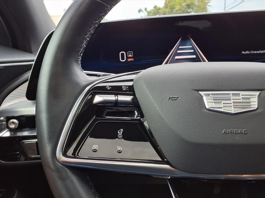 2024 Cadillac LYRIQ Luxury 1