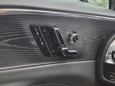 2024 Cadillac LYRIQ Luxury 1