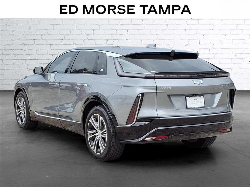 2024 Cadillac LYRIQ Luxury 1