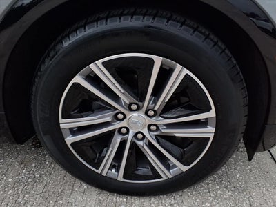 2024 Cadillac LYRIQ Luxury 1