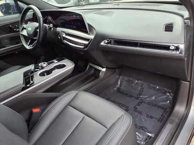 2024 Cadillac LYRIQ Luxury 1