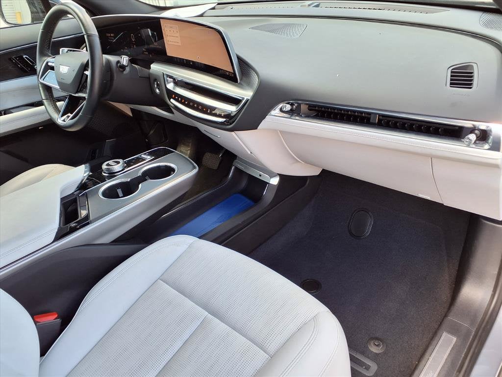 2024 Cadillac LYRIQ Luxury 1 - Photo 8