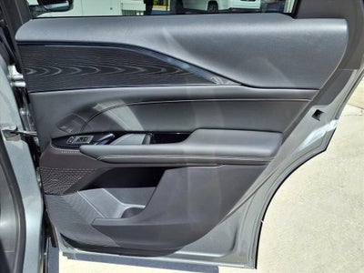 2024 Cadillac LYRIQ Luxury 1