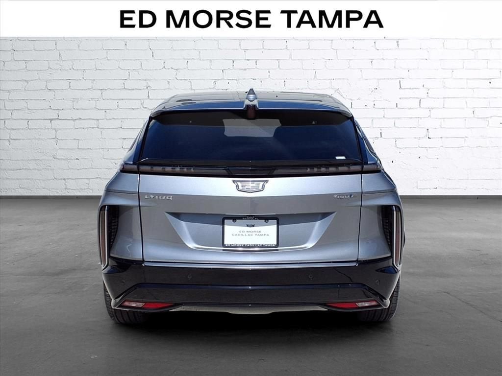 2024 Cadillac LYRIQ Luxury 1