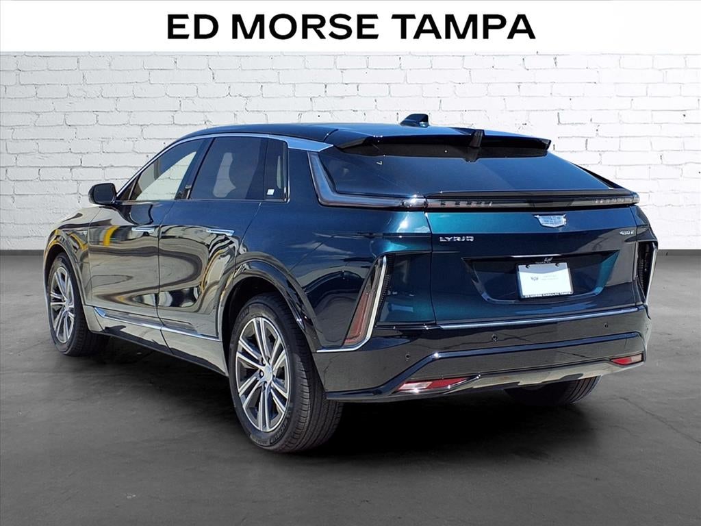 2024 Cadillac LYRIQ Luxury 1