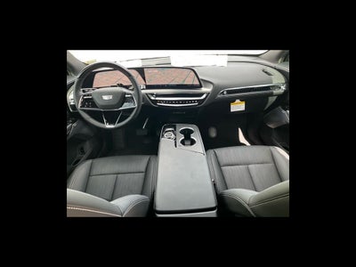 2025 Cadillac LYRIQ Luxury 2