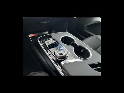 2025 Cadillac LYRIQ Luxury 2