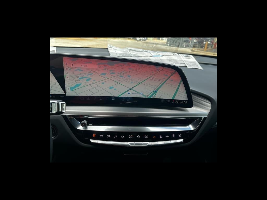 2025 Cadillac LYRIQ Luxury 2