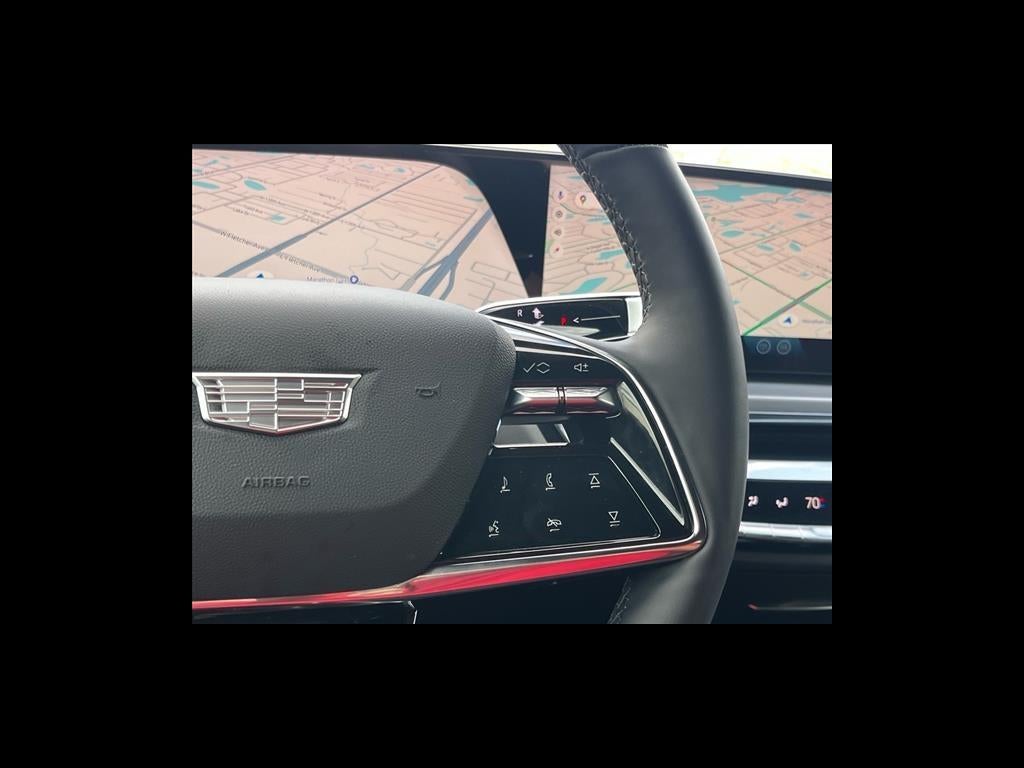 2025 Cadillac LYRIQ Luxury 2