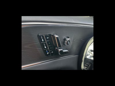 2025 Cadillac LYRIQ Luxury 2