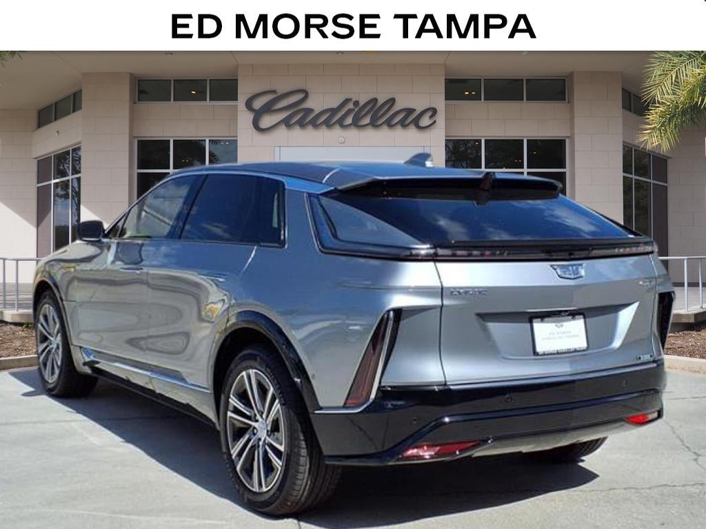 2025 Cadillac LYRIQ Luxury 2