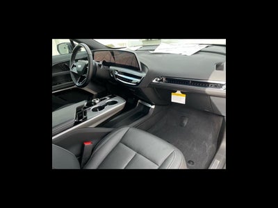 2025 Cadillac LYRIQ Luxury 2