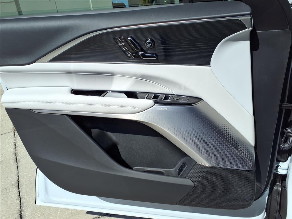 2026 Cadillac LYRIQ Premium Luxury