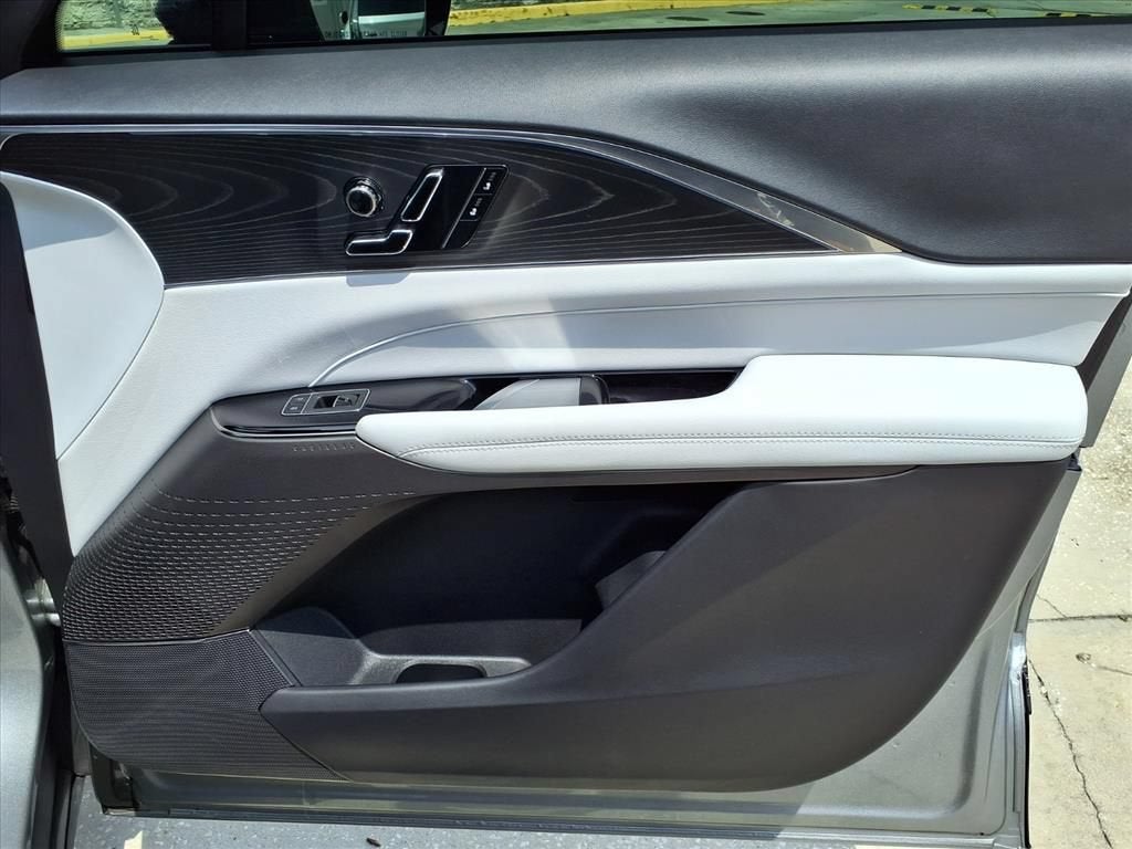 2024 Cadillac LYRIQ Sport 1