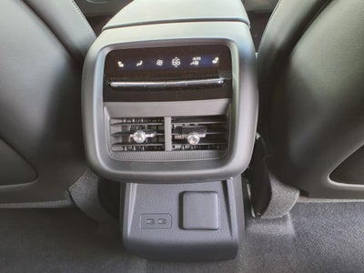 2025 Cadillac LYRIQ Luxury 3