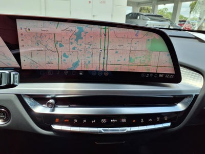 2025 Cadillac LYRIQ Luxury 3