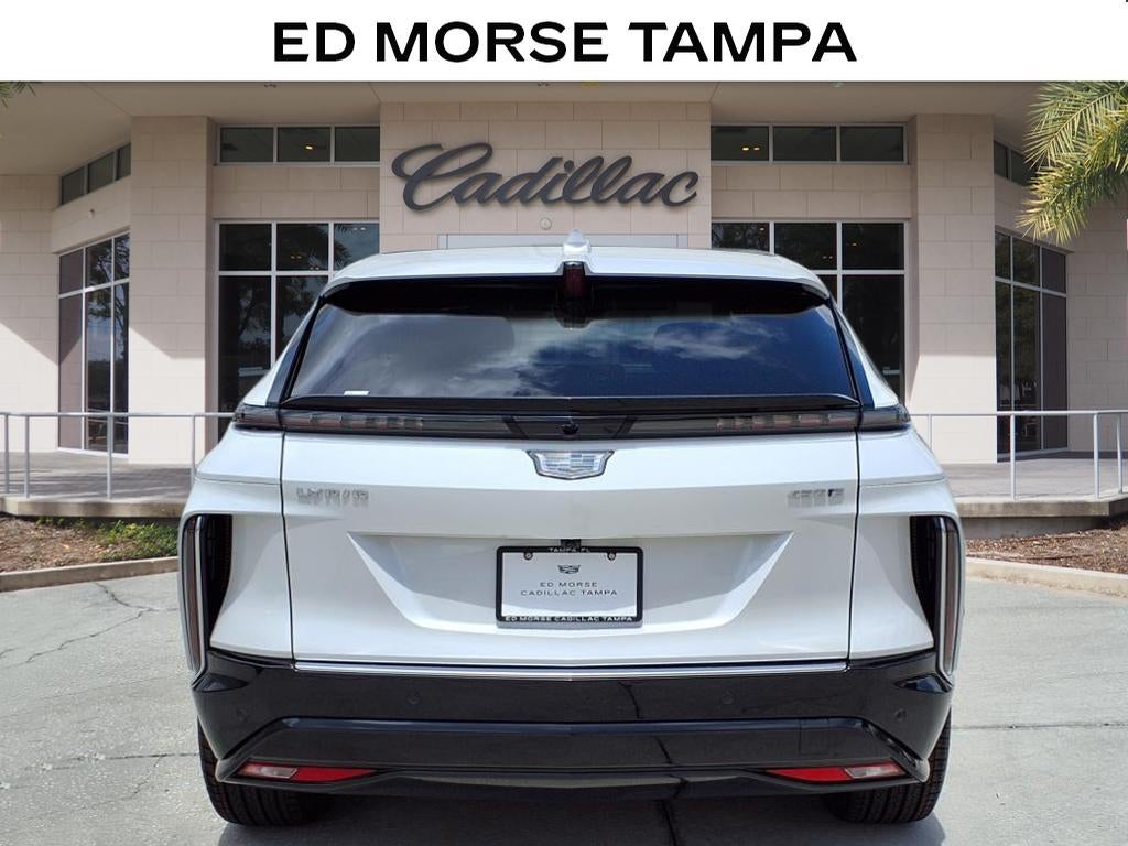 2025 Cadillac LYRIQ Luxury 3