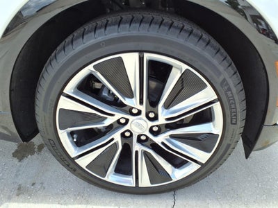 2025 Cadillac LYRIQ Luxury 3