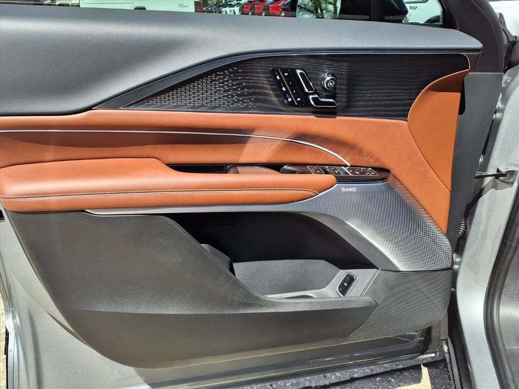 2027 Cadillac LYRIQ Signature Luxury