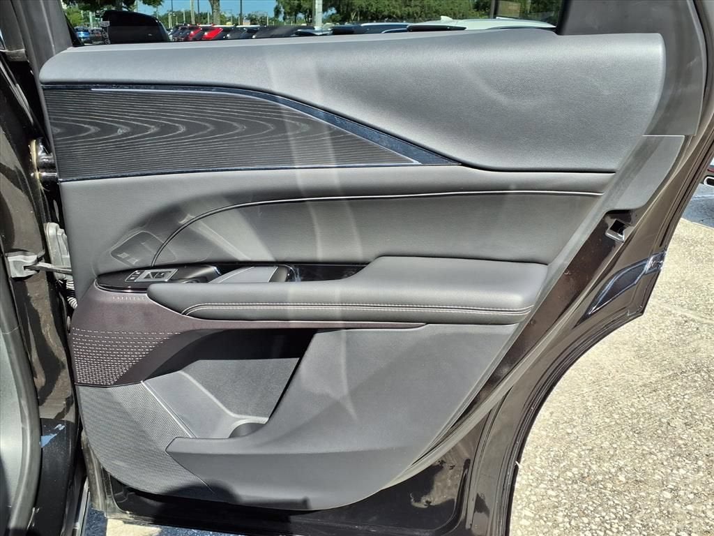 2024 Cadillac LYRIQ Sport 1