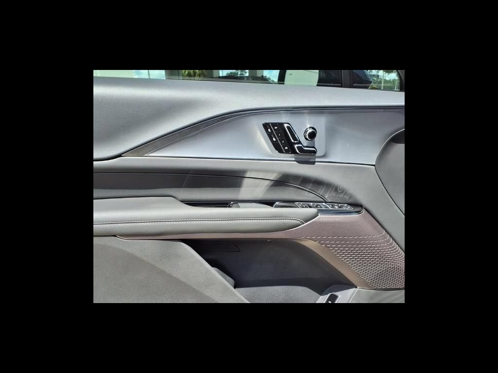 2027 Cadillac LYRIQ Sport
