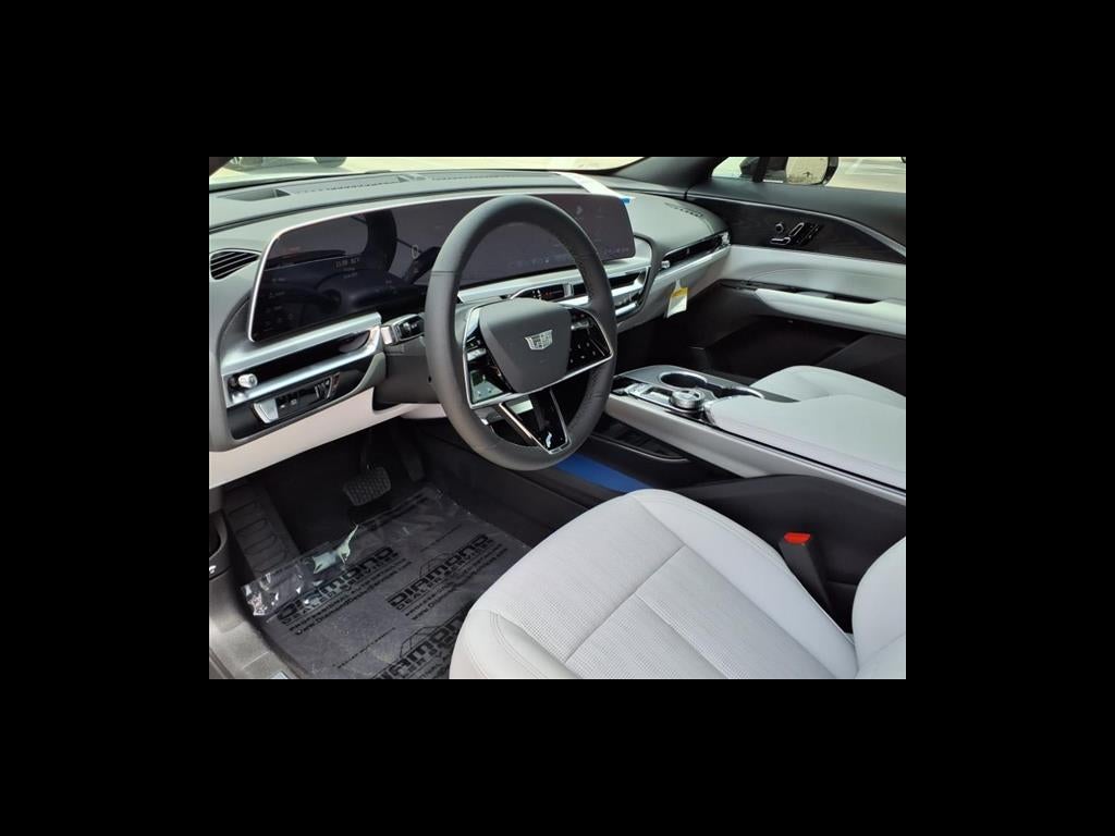 2025 Cadillac LYRIQ Sport 1