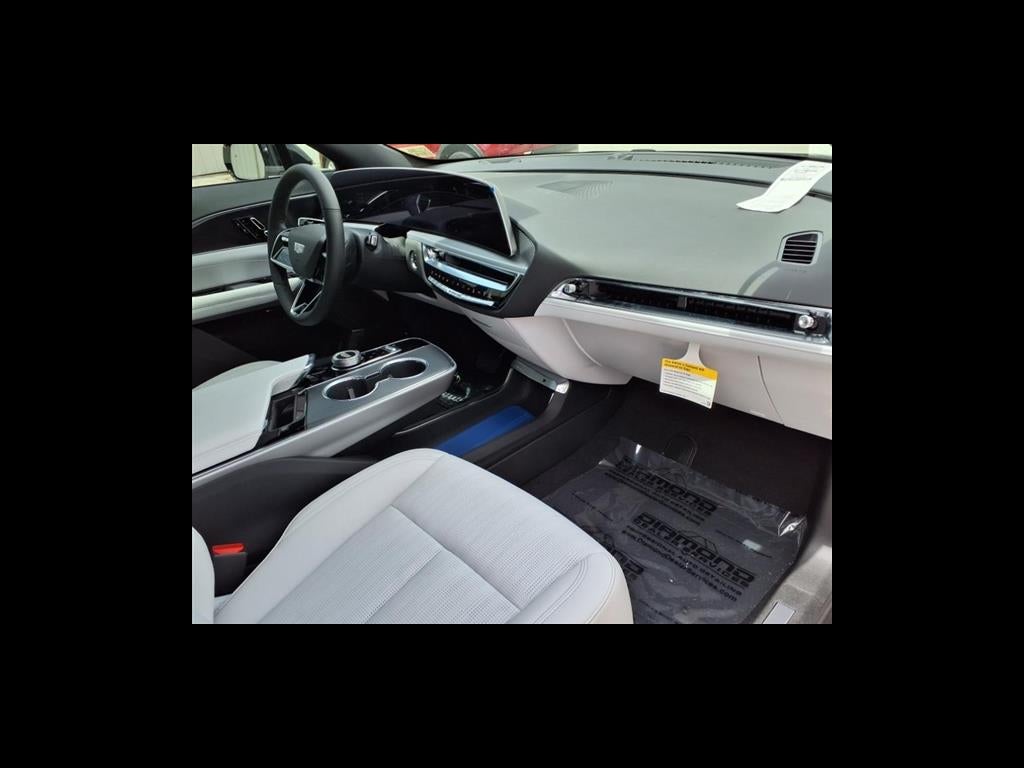 2025 Cadillac LYRIQ Sport 1