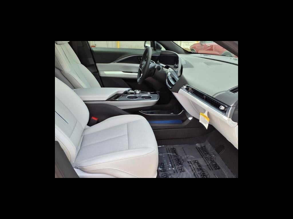 2025 Cadillac LYRIQ Sport 1