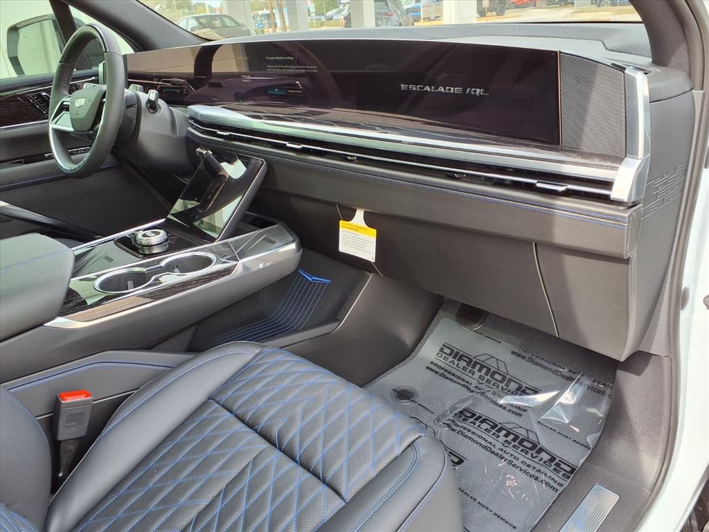2026 Cadillac ESCALADE IQL Luxury