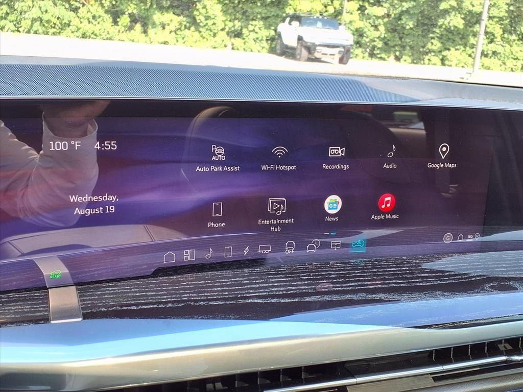 2026 Cadillac ESCALADE IQL Sport