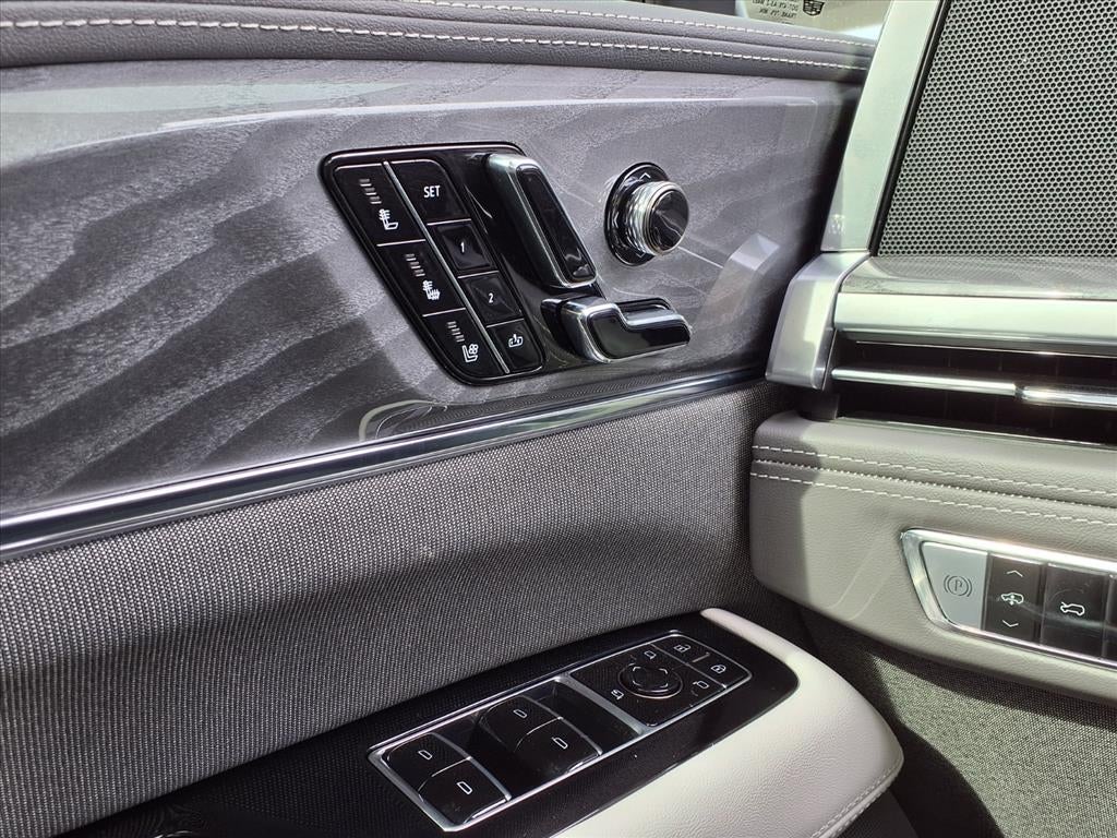 2026 Cadillac ESCALADE IQL Sport