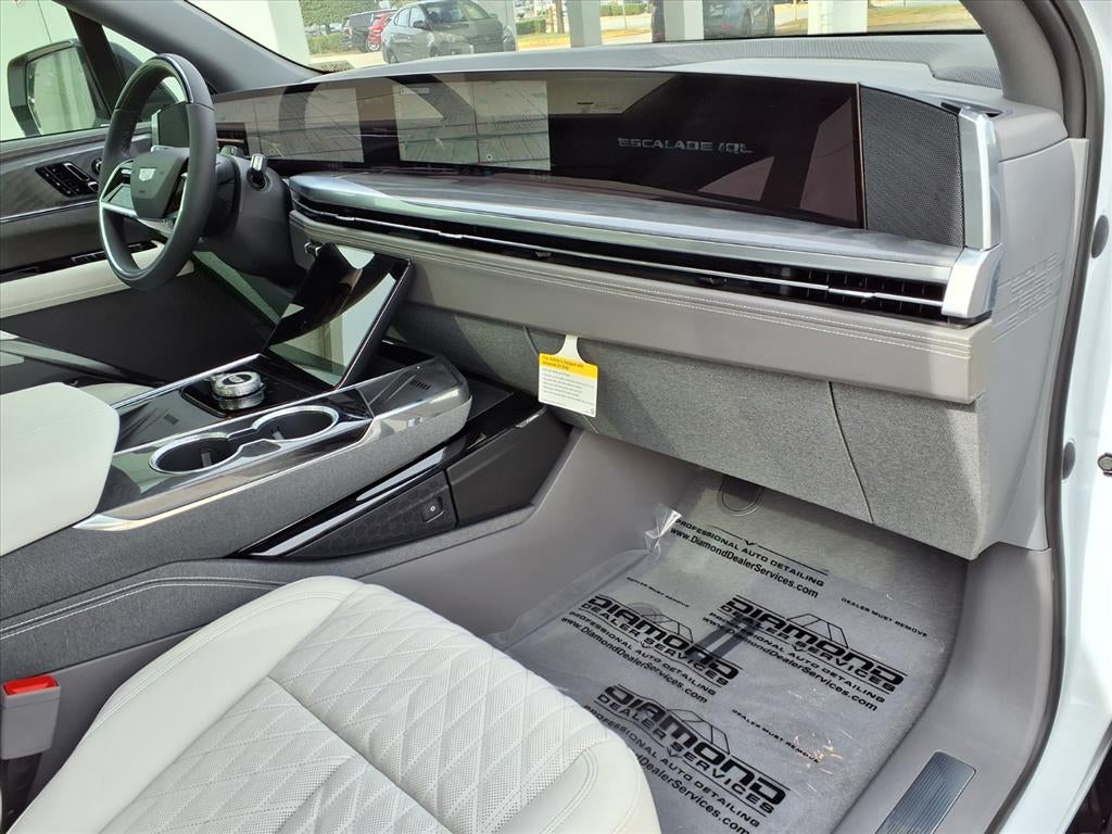 2026 Cadillac ESCALADE IQL Sport