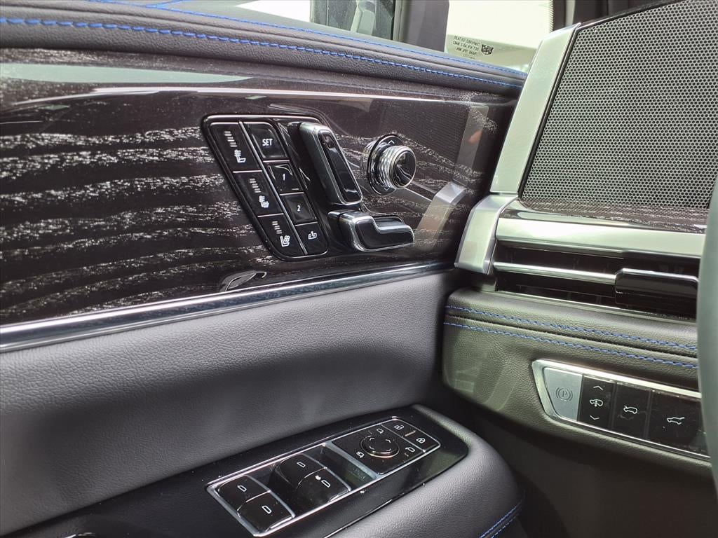 2026 Cadillac ESCALADE IQL Sport