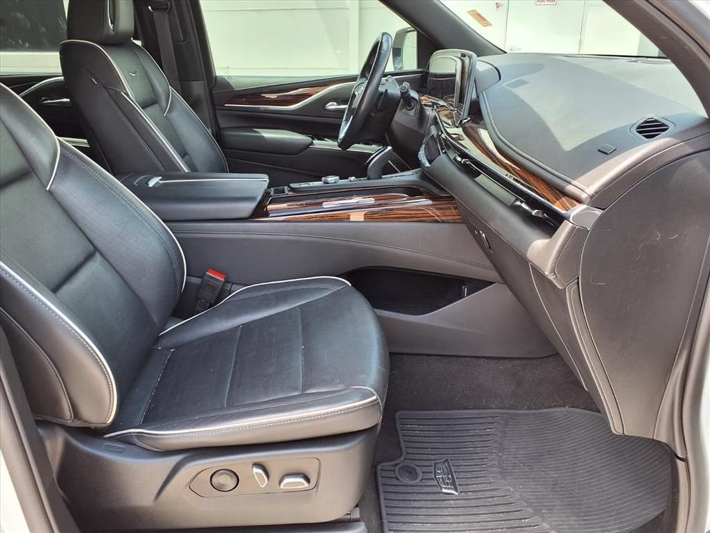 2022 Cadillac Escalade Premium Luxury
