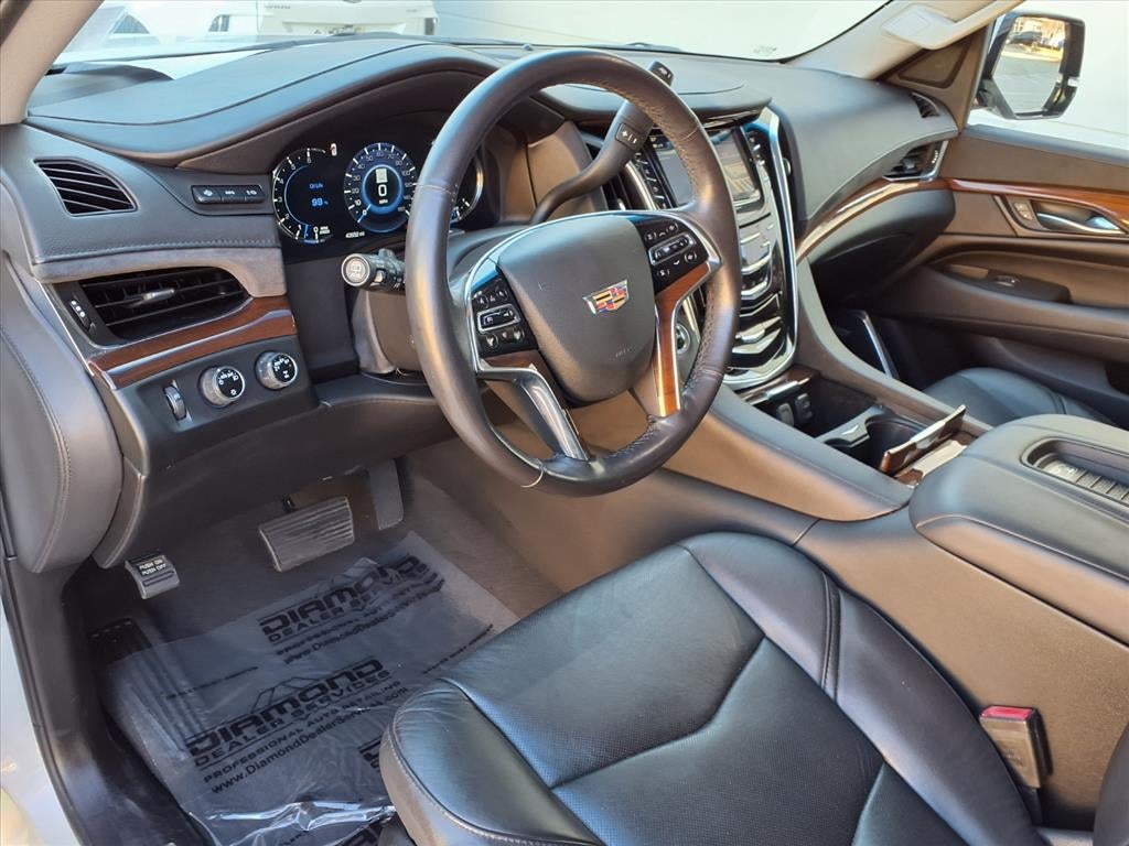 2019 Cadillac Escalade Luxury