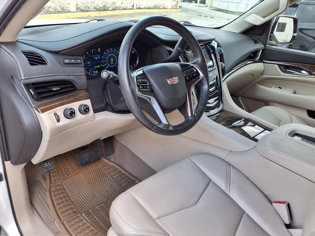 2018 Cadillac Escalade Luxury