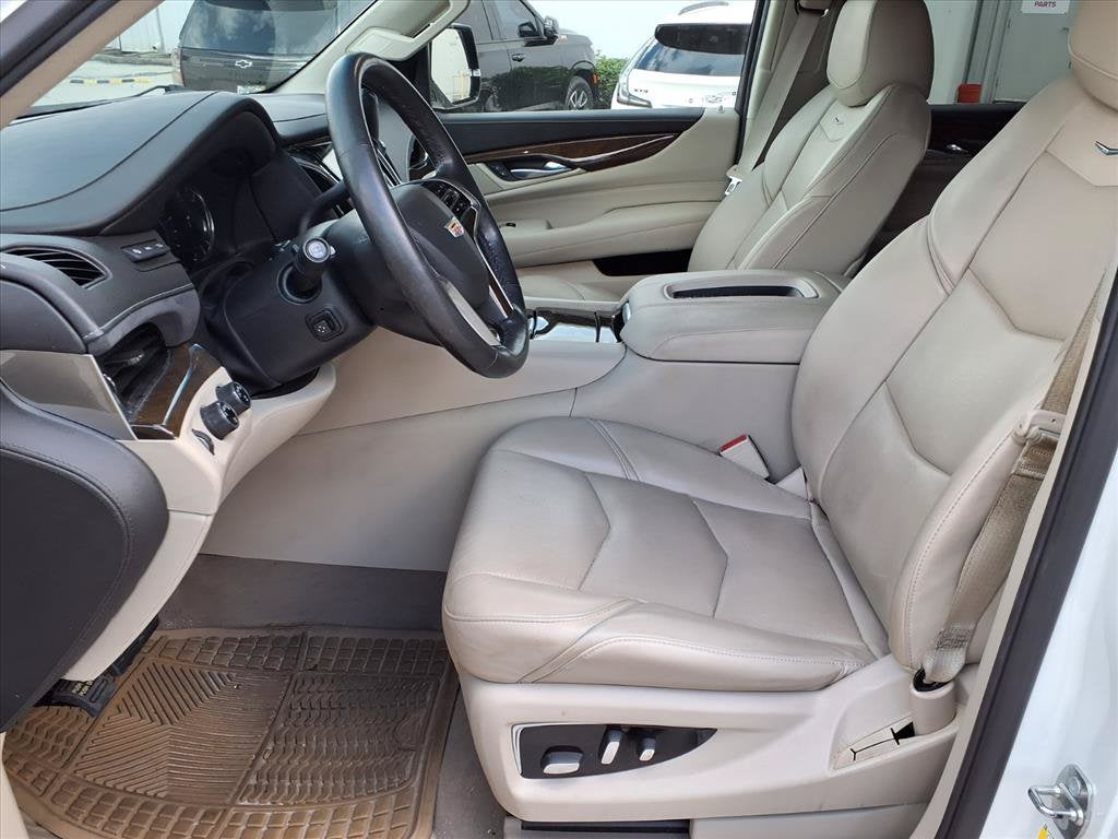 2018 Cadillac Escalade Luxury