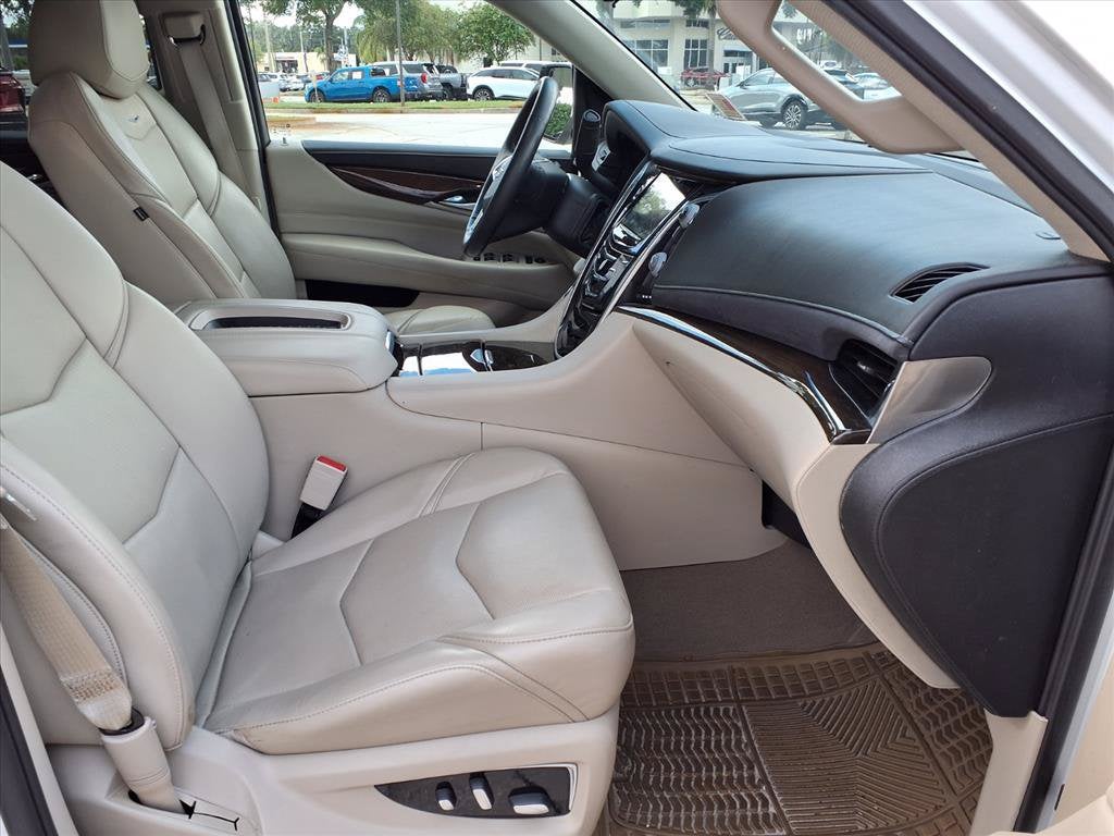 2018 Cadillac Escalade Luxury