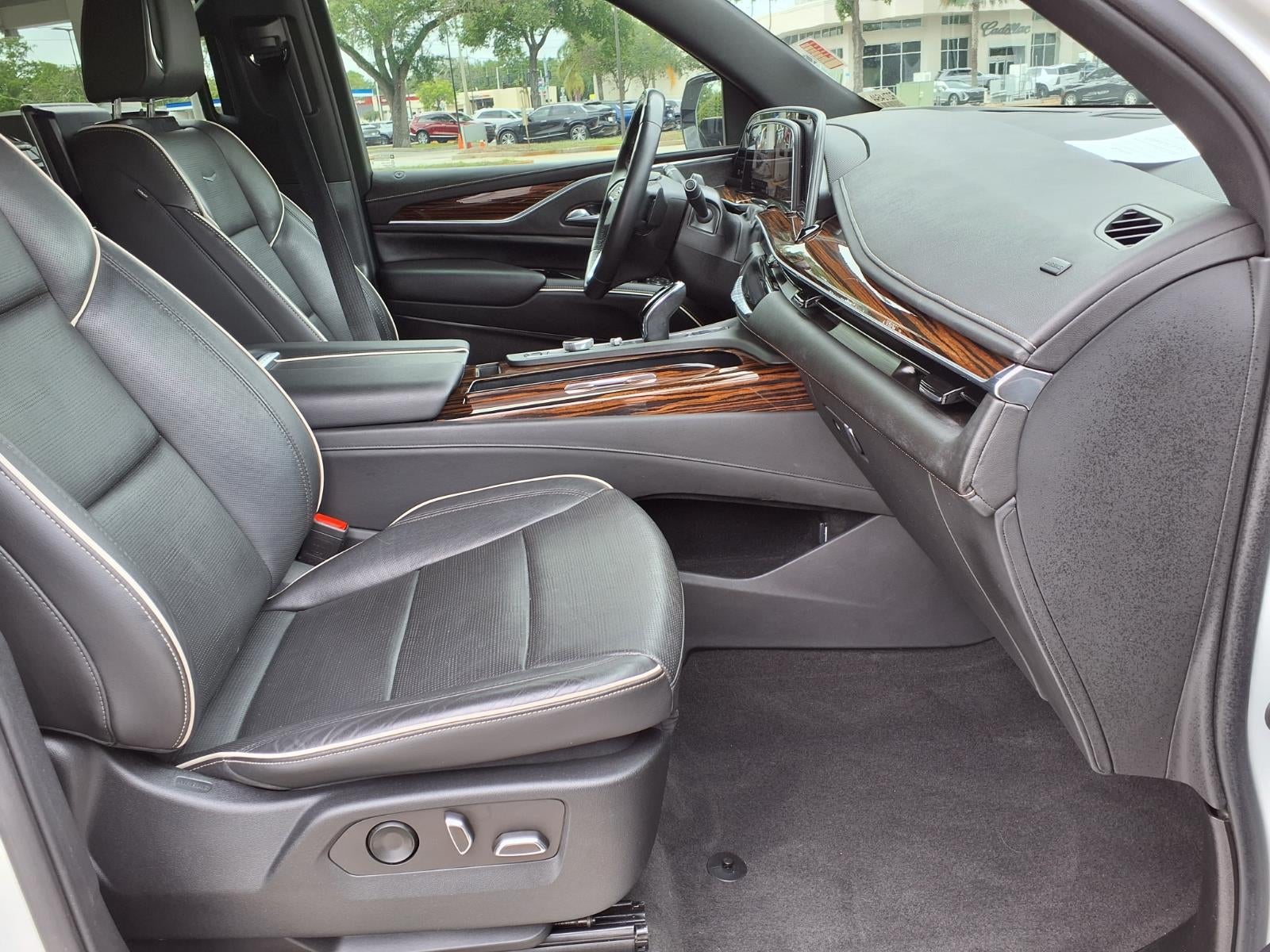 2022 Cadillac Escalade ESV Premium Luxury