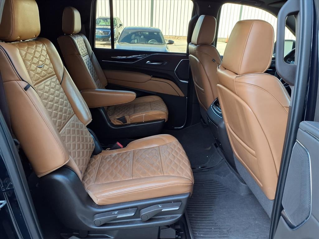 2023 Cadillac Escalade ESV Premium Luxury