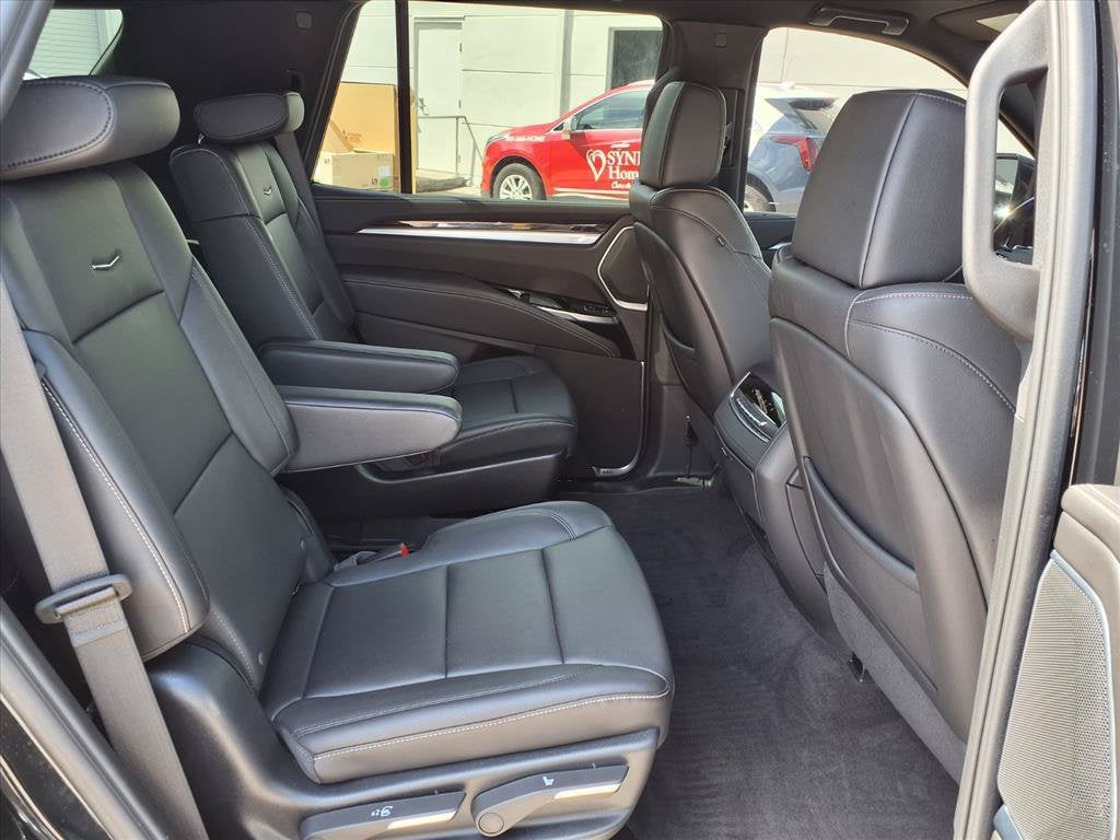 2025 Cadillac Escalade Luxury