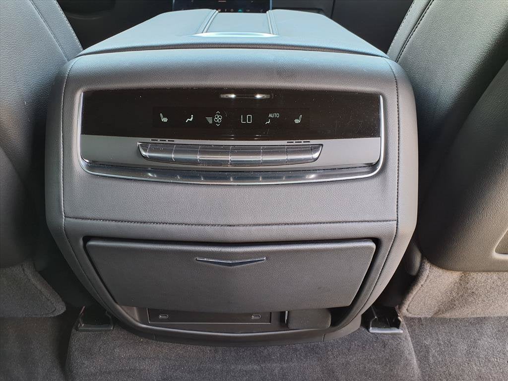 2025 Cadillac Escalade Luxury